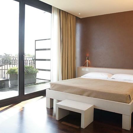 וארסה City Hotel מראה חיצוני תמונה