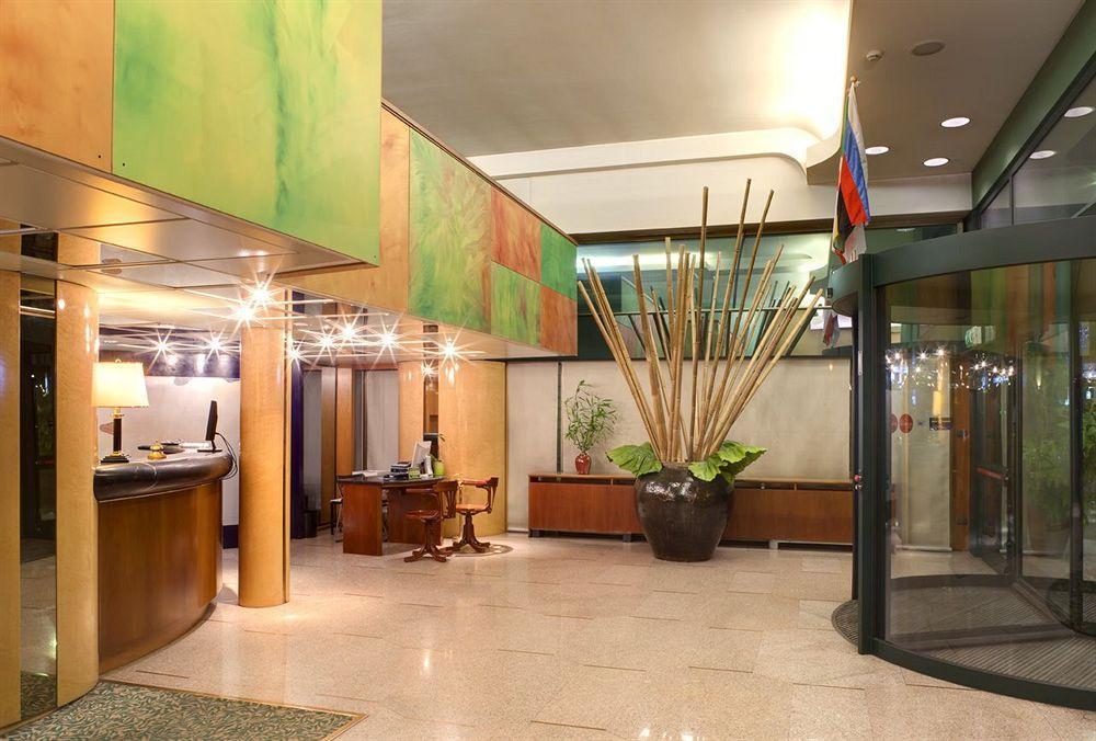 וארסה City Hotel מראה חיצוני תמונה