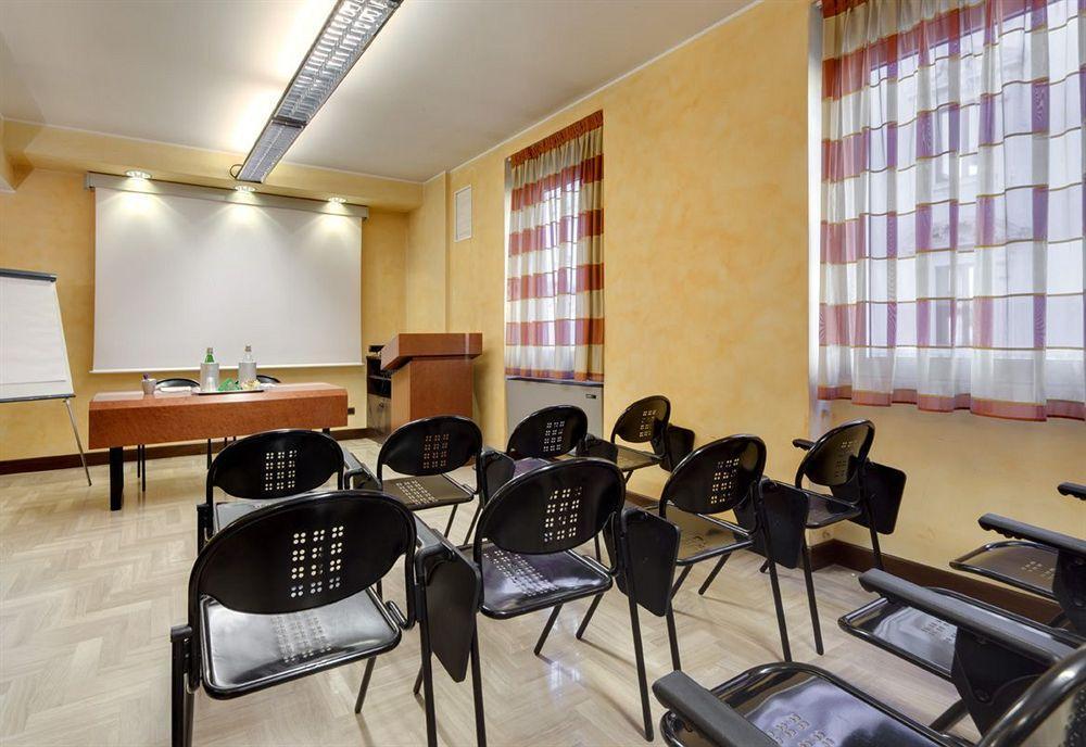 וארסה City Hotel מראה חיצוני תמונה