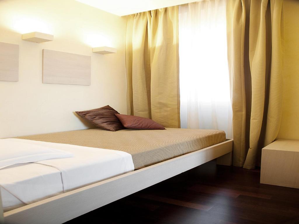 וארסה City Hotel מראה חיצוני תמונה