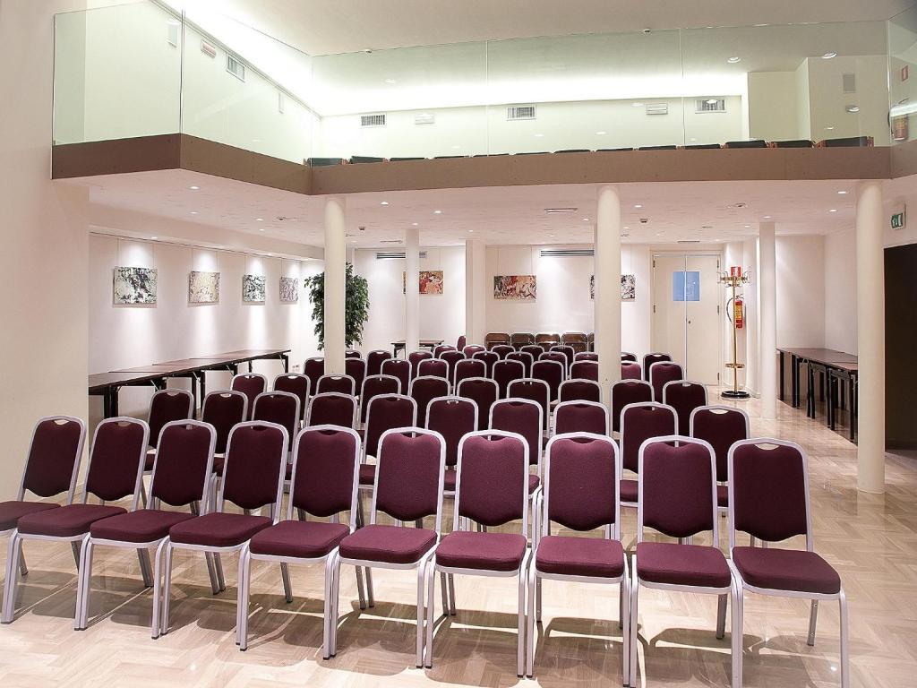 וארסה City Hotel מראה חיצוני תמונה
