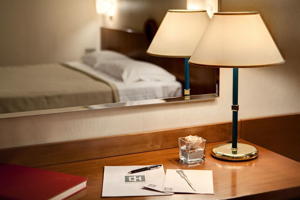 וארסה City Hotel מראה חיצוני תמונה