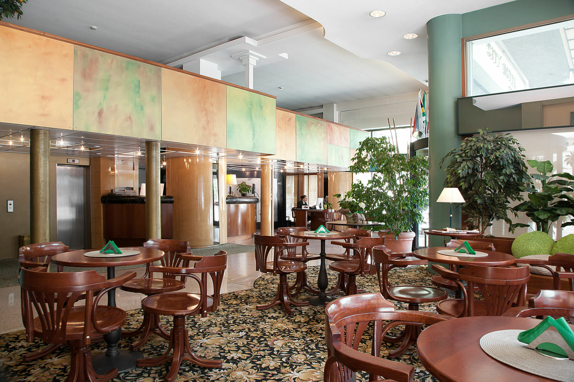וארסה City Hotel מראה חיצוני תמונה
