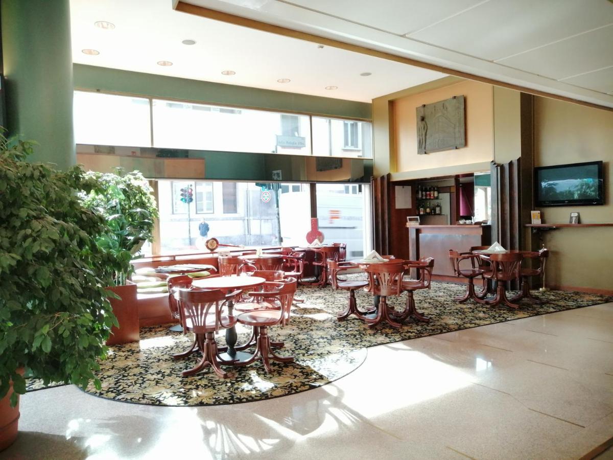 וארסה City Hotel מראה חיצוני תמונה
