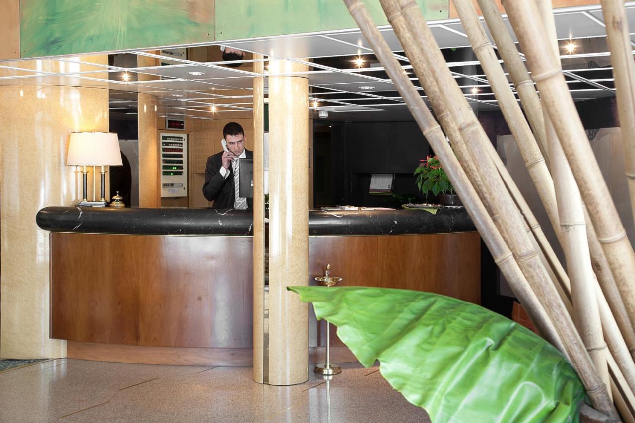 וארסה City Hotel מראה חיצוני תמונה