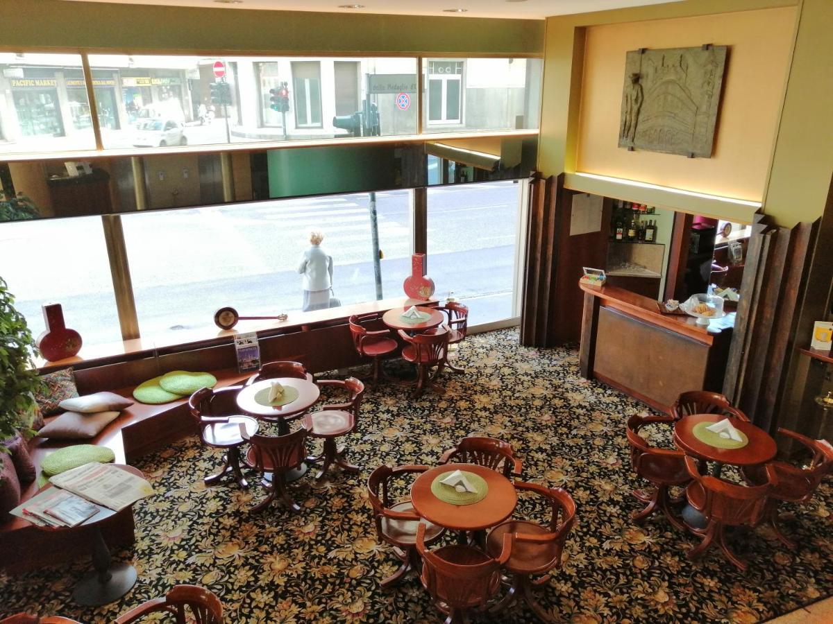 וארסה City Hotel מראה חיצוני תמונה