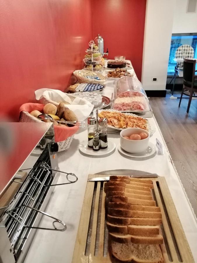 וארסה City Hotel מראה חיצוני תמונה