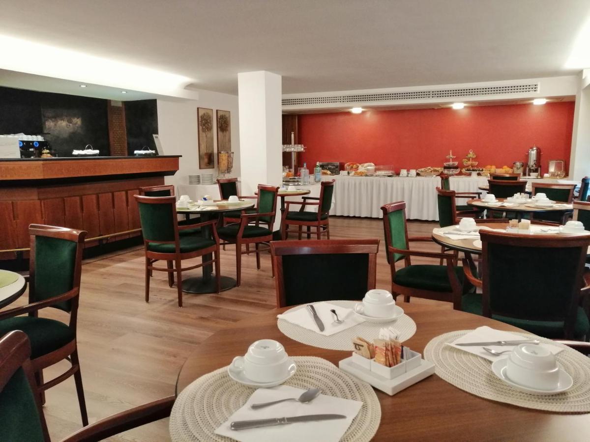 וארסה City Hotel מראה חיצוני תמונה